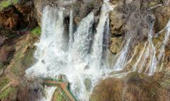 Obrukla oluşan Sızır Şelalesi, son yağışlarla coştu