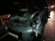 Mardin’de hafif ticari aracın çarptığı inek öldü, sürücü yaralandı