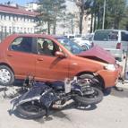 Otomobille çarpışan motosikletin sürücüsü öldü