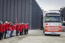 Türk Kızılay'dan, İran'a 4 TIR insani yardım