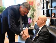 Bakan Çiftçi, 15 Temmuz Gazisi Aslan'ı ziyaret etti