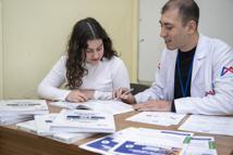 Görme engelli Adile Nisa engelleri büyükşehir ile aşıyor