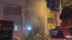 Kağıthane'de 5 katlı iş hanında çıkan yangın söndürüldü