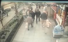 Kağıthane’de 16 yaşındaki ehliyetsiz sürücü yayaya çarptı; kız arkadaşını bırakıp kaçtı