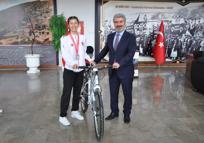 Adıyaman'da okullara spor malzemesi desteği