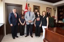 Lise öğrencileri, birincilik kazandıran kısa filmin yapım sürecini anlattı