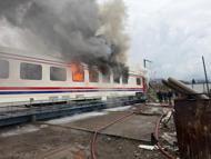 Tesiste üretilen vagon yandı