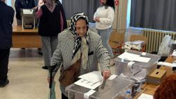 Bulgaristan’daki erken seçim için Trakya’daki çifte vatandaşlar sandık başına gitti