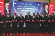 Eskişehir’de mesleki eğitim fuarı açıldı