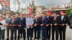 Yenilenen Atatürk heykeli açıldı