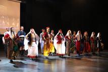 Halk oyunları şöleninde 7 ilden 13 oyun sahnelendi