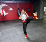 Milli muay thai sporcusu liseli Beyza'nın hedefi Avrupa ve dünya şampiyonluğu