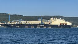 Boru döşeme gemisi, Çanakkale Boğazı'ndan geçti