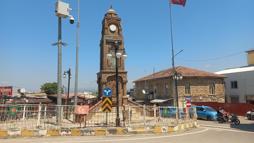 11 Mayıs Şehitler Anıtı’nın kazada zarar gören korkulukları onarıldı