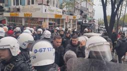 Beşiktaş'ta izinsiz gösteriye polis müdahale etti-1