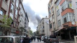 Güngören'de okul inşaatında alev alev yanan işçi konteynerleri söndürüldü