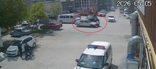 Otomobille çarpışan motosiklet sürücüsü yaralandı