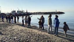 Tekirdağ'da 5 bin kişi Hıdırellez kahvaltısında buluştu, dilekler suya bırakıldı