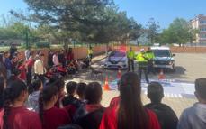 Edirne’de polis ve jandarmadan öğrencilere trafik eğitimi