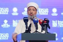 Türkiye Diyanet Vakfı'ndan 300 gence 500 bin lira evlilik desteği