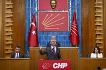 Özgür Özel: CHP teslim olanların değil, iktidarlara yürüyenlerin partisidir