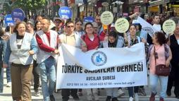 Avcılar'da engellilerden farkındalık yürüyüşü