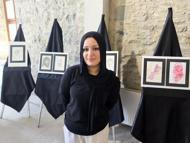Liseli Zeynep'in kara kalem çalışmaları kent müzesinde sergileniyor