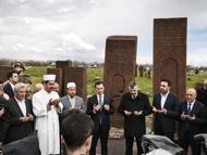 Bakan Çiftçi, 'Ahlat Selçuklu Meydan Mezarlığı’nı ziyaret etti