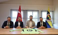 Fenerbahçe, kaleci Tarık Çetin’le 3 yıllık sözleşme imzaladı