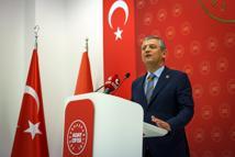 Özgür Özel: Gençleri kandırmaya çalışmışlar