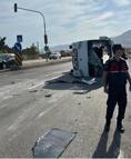 Mersin'de Rus öğrencileri taşıyan servis midibüsü devrildi: 17 yaralı