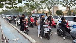 Çorlu'da şehit 2 polis memuru için konvoy düzenlendi