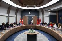 Özgür Özel, bazı siyasi partilerin kadın yöneticileriyle görüştü
