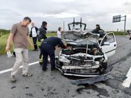 Tekirdağ’da motosikletle otomobil çarpıştı; 1’i ağır 2 yaralı