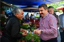 Yıldırım Belediye Başkanı Yılmaz, esnaf ve vatandaşla bayramlaştı