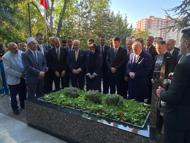 Bahçeli, Türkeş'in mezarını ziyaret etti