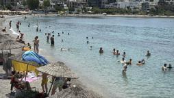 Bodrum’da bayramın ikinci gününde sahillerde yoğunluk sürüyor
