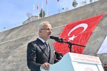 Bakan Uraloğlu: 42 ili birbirine bağlayacak proje, devlet yolundaki trafik yükünü azaltacak