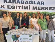 Geri dönüşüm malzemelerini dekoratif ürünlere dönüştürdüler
