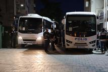 Buca Belediyesi'ne yönelik ‘yolsuzluk’ operasyonunda şüpheliler adliyede