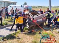 Kayseri'de 2 otomobil çarpıştı; 3 ölü, 5 yaralı
