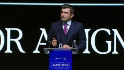 Bayraktar: Makinelerin ve makine insanlarının istilası ile karşı karşıyayız