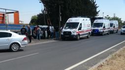 Hafif ticari araç direğe çarptı; 1 yaralı
