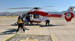 Şırnak’ta 2 hasta helikopter ambulanslarla Diyarbakır ve Van'a sevk edildi