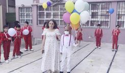 İlik nakli süreci başarılı geçen lösemili Kadir, okulunda yüzlerce balonla karşılandı