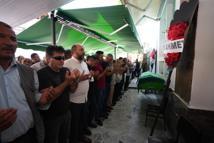 Cesedi Kızılırmak Nehri'ne düşen otomobilde bulunan 2 çocuk annesi toprağa verildi