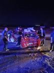 TIR, kırmızı ışıkta bekleyen otomobile çarptı: 3 yaralı