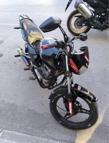 Abart egzozlu ve plakasız motosikletin ehliyetsiz sürücüne 105 bin lira ceza