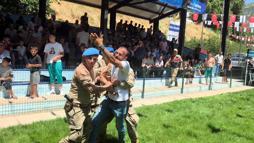 Güreş festivalinde gerginliğe jandarma müdahale etti