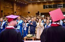 Akdeniz Üniversitesi Tıp Fakültesi’nde mezuniyet heyecanı